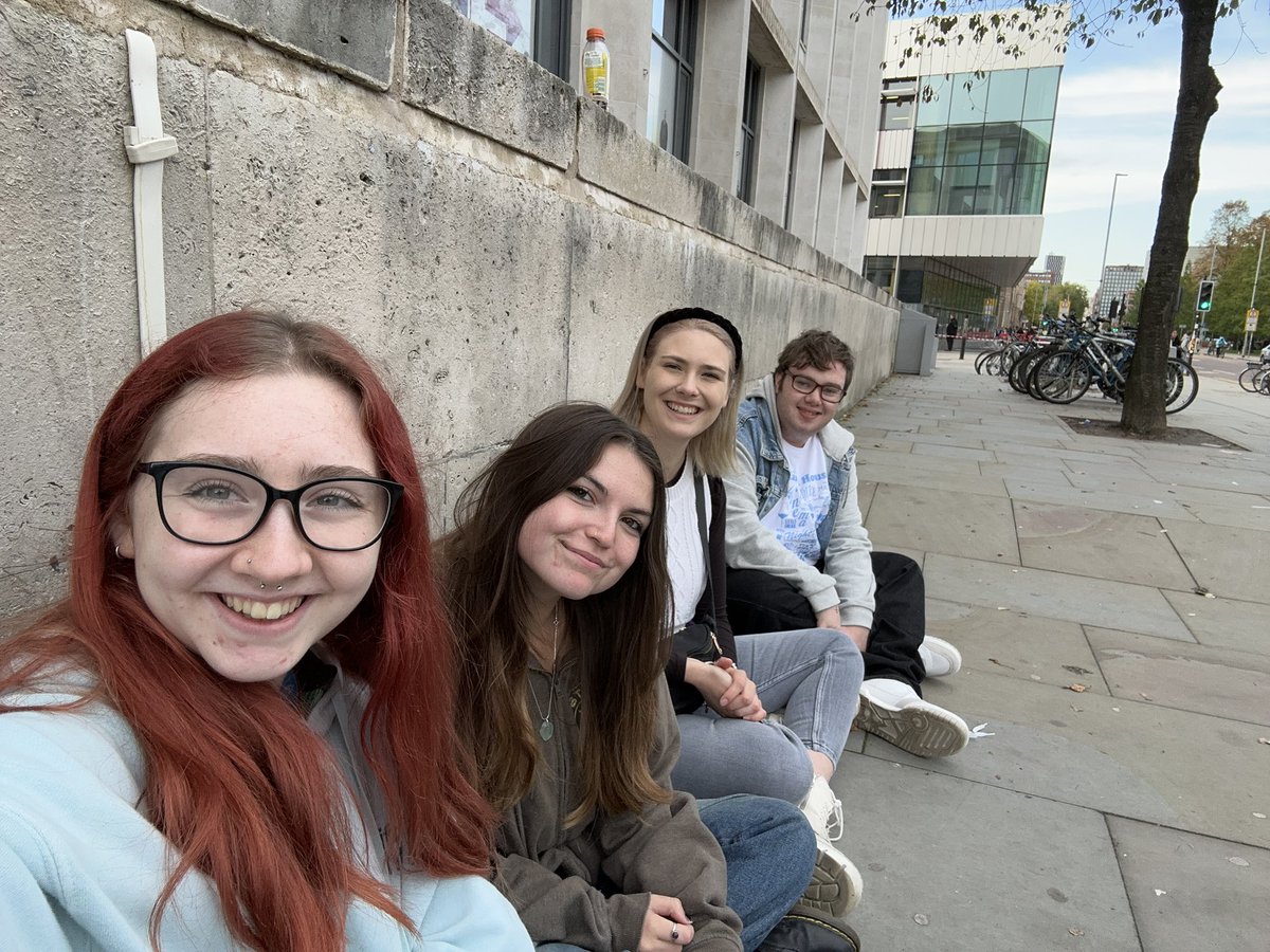 coveredinsnow's tweet photo. queuing for you, @catecanning 💓 https://t.co/wyj2dUWv2o