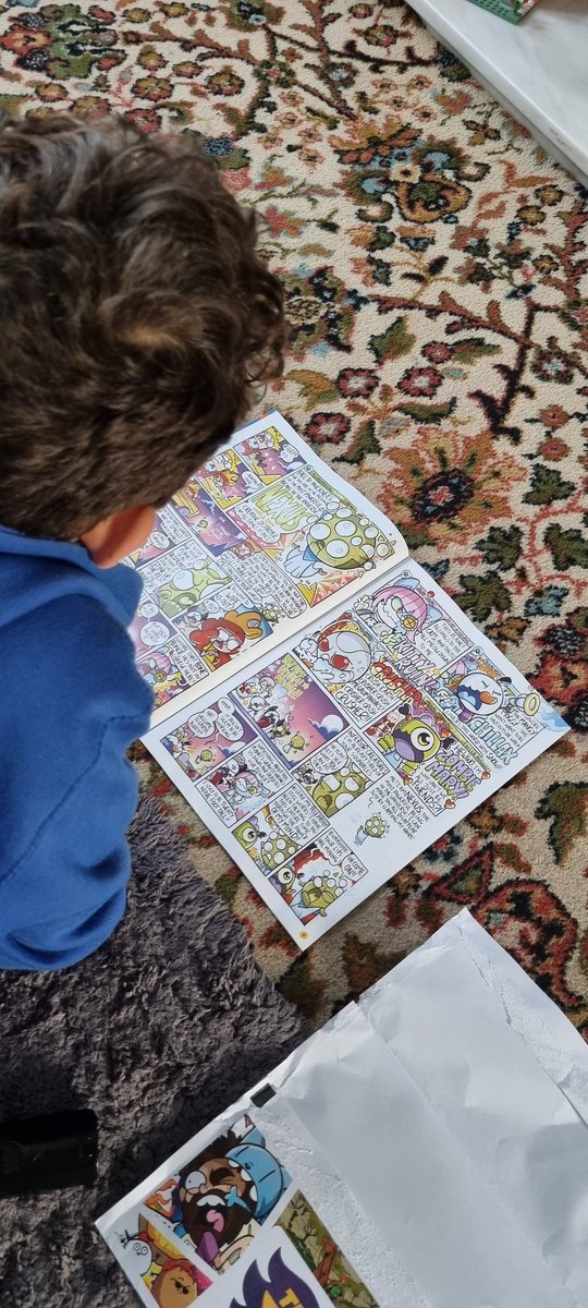 Chocbunny6's tweet photo. Never fails, the first thing he reads in the fabulous @phoenixcomicuk every week for the last 5 years ( approximately) is anything by @jamiesmart ❤️ https://t.co/zIBl4ffXC0