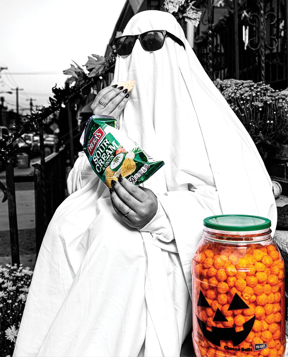 This Halloween, a scary good treat is something salty and sweet. 🤌🎃

#Herrs #HappyHalloween