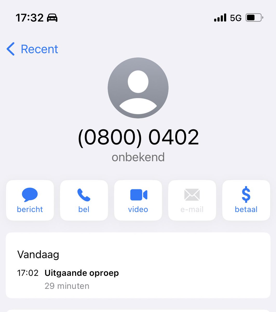 Sta ik voor de vierde keer in de wacht…. En nu hangen ze gewoon op 😱 Serieus de derde keer dat het mis gaat! Kan iemand terugbellen die het WEL kan regelen? <a href="/KPN/">KPN</a> <a href="/KPNzakelijk/">KPN zakelijk</a>