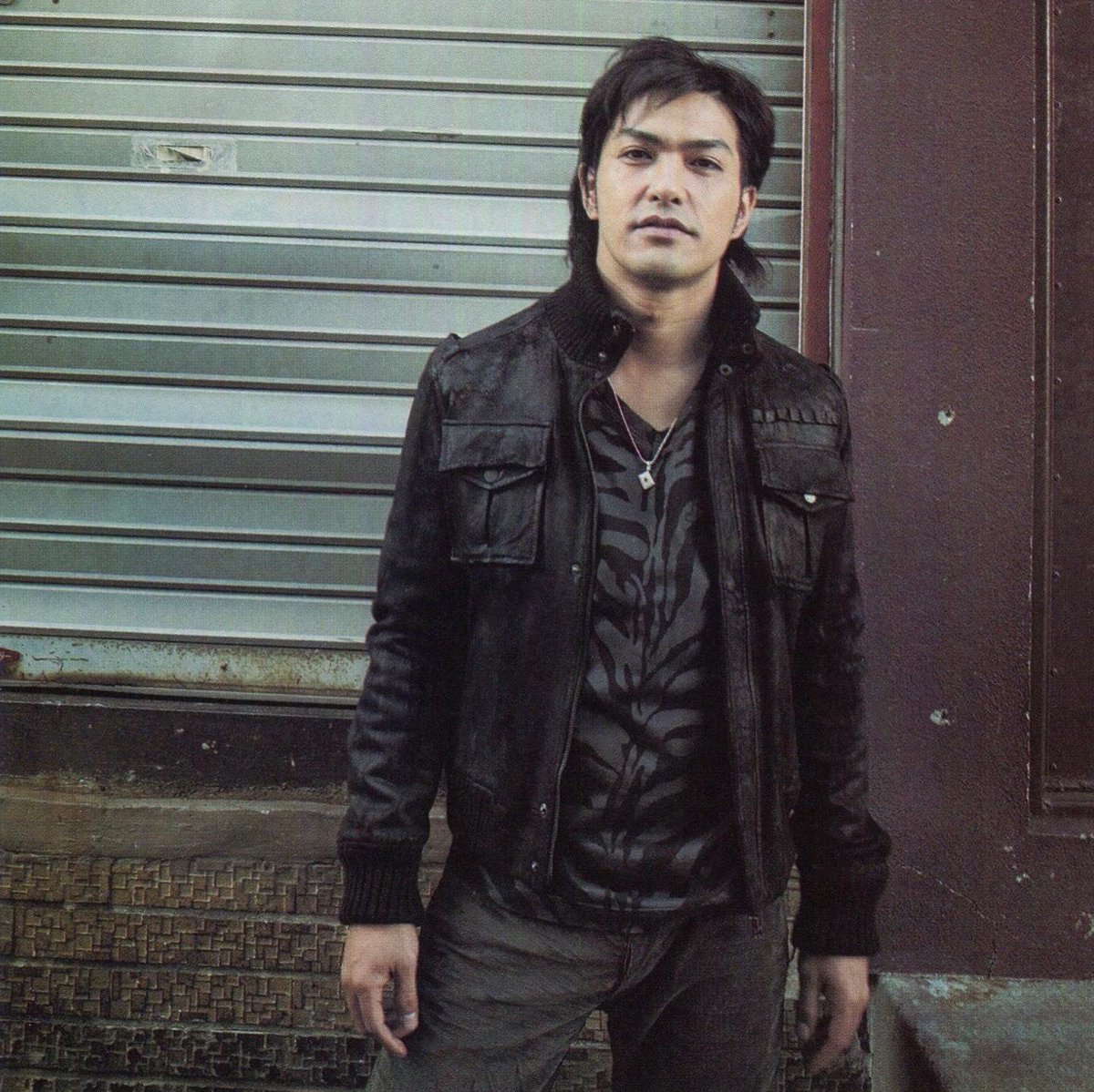kazuki_fans_usa's tweet photo. 北村一輝 | Kazuki Kitamura | Theater Interview
**Pictures from a Magazine article we bought, edited, and scanned for our FanPage.**
#北村一輝 #kazukikitamura
#kitamurakazuki
#北村一輝さん
#日本の雑誌 #japanesemagazine https://t.co/S4iqICGDOc