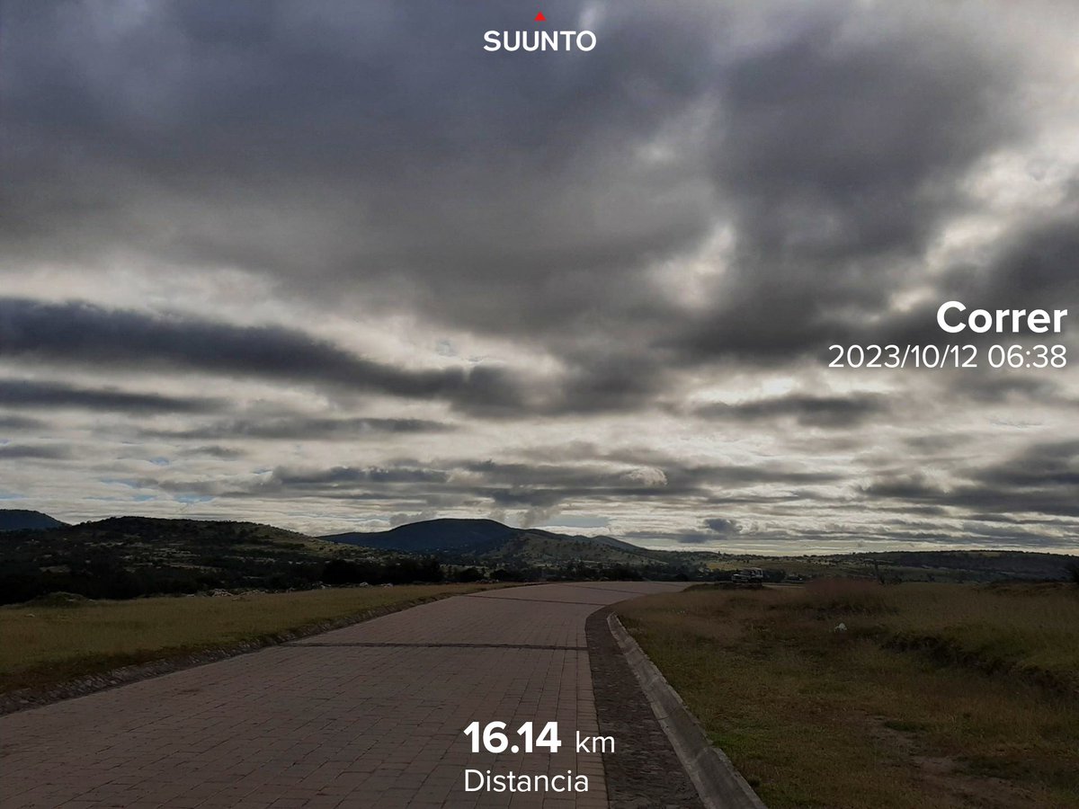 gvallejodz's tweet image. #FelizJuevesATodos
🌻🌾
#Reto2023Kms #Reto50K 
#SumandoKmx #MeEncantaCorrer
#CorrerSana #ComuniRunners
#TemploRunner #YoElegíCorrer 
#CorrerMeHaEnseñado 
#EntreRunners  💯🏃🏽‍♀️🏃‍♀️🏃🏽‍♀️🏃‍♀️