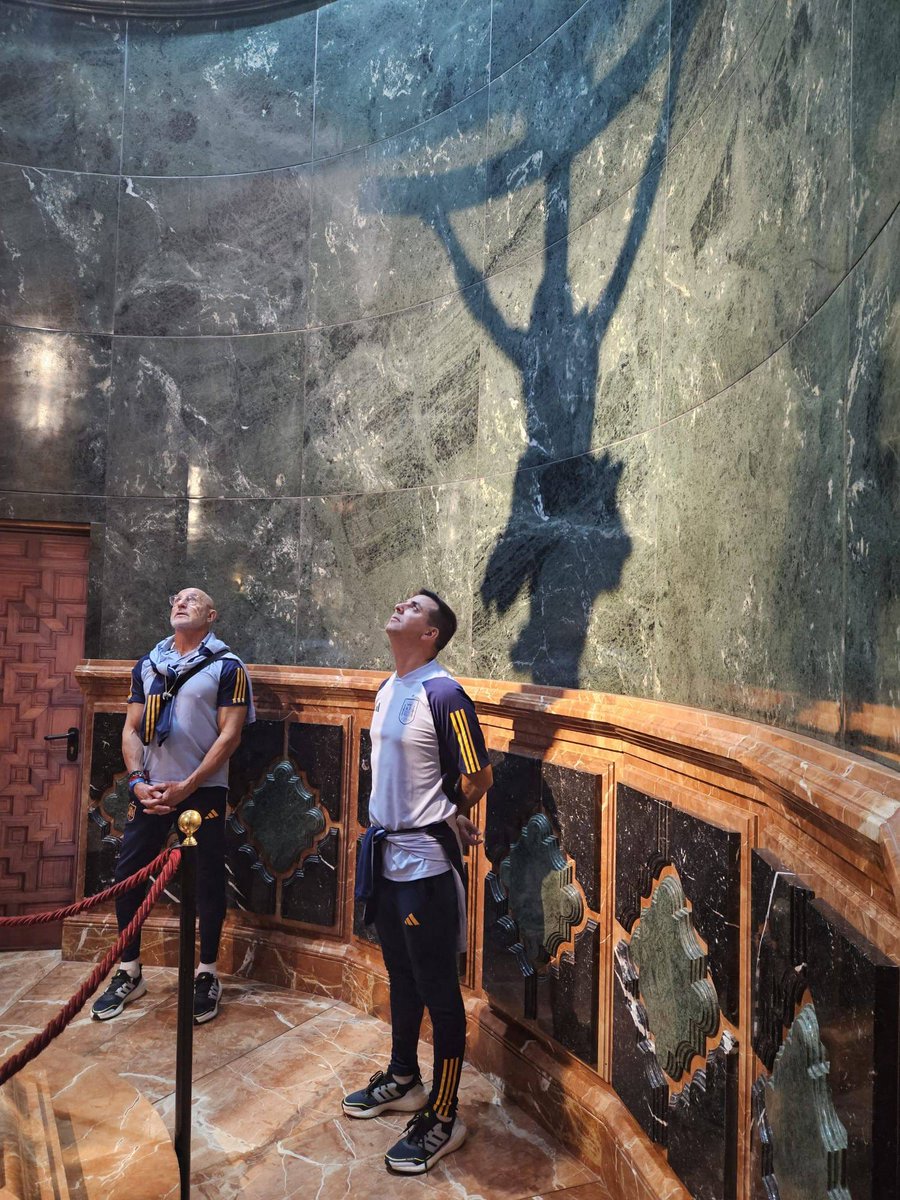 Y dijo Herodes ; Más quisiera la Selección Española de fútbol parecerse a ESA SOMBRA ETERNA.