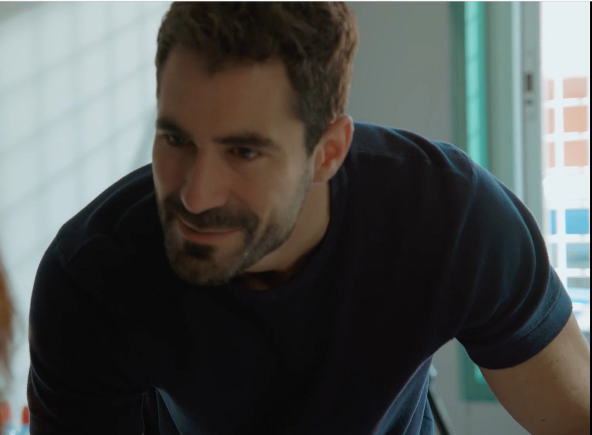 proteSQUAD's tweet photo. No puede ser más valiente y más leal... ENAMORADA DE LUCAS 💙😭 #MiaEsLaVenganza #TeamLucas #MarioRules https://t.co/0n0zEQCcSP