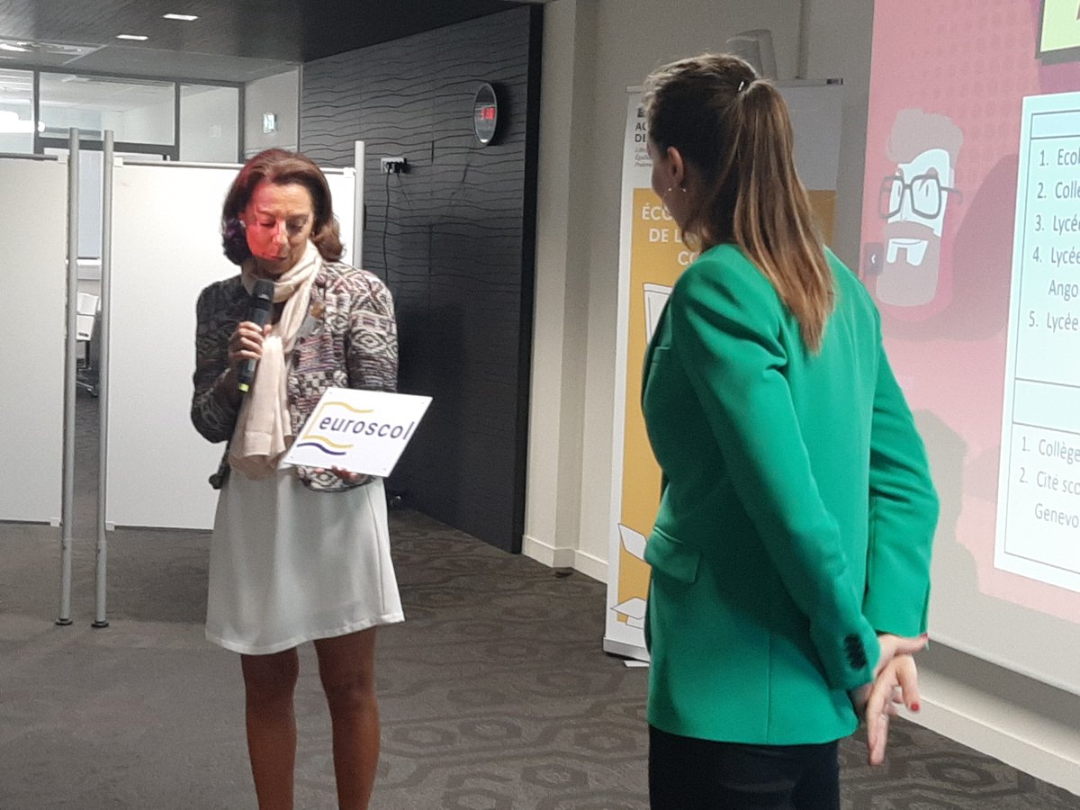 Euroscol, un label qui distingue les projets européens d'équipes pédagogiques très engagées et tournées vers l'international. 🙏Mme la Rectrice d'avoir décerné ce label à 11 nouveaux établissements. 👏à tous et 👍pour les coups de❤ de la session 2023