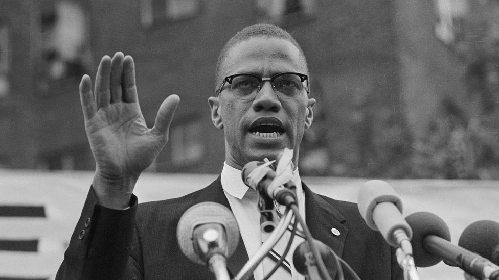 "Cuídate de los medios de comunicación porque terminarás odiando al oprimido y amando al opresor" Malcolm X