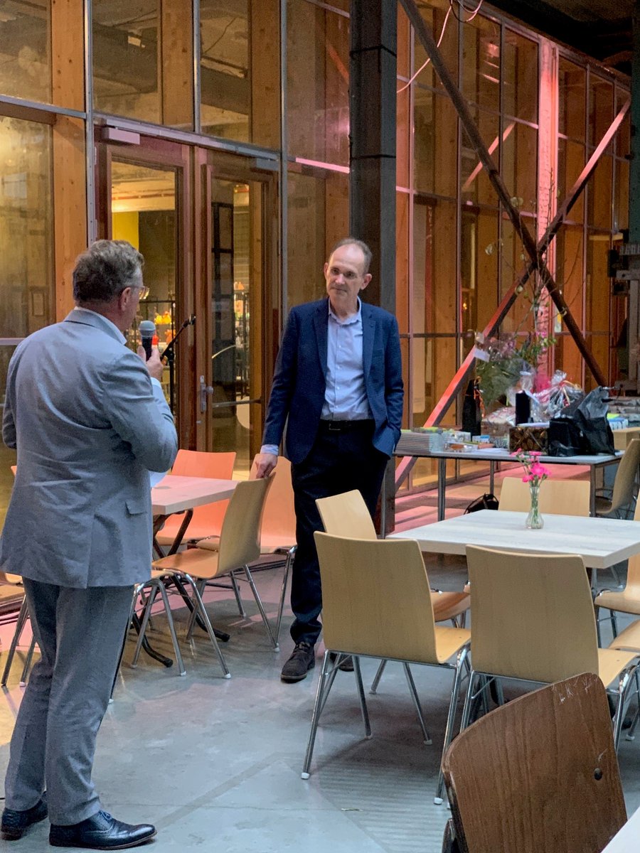 Van Neynsel tweet media