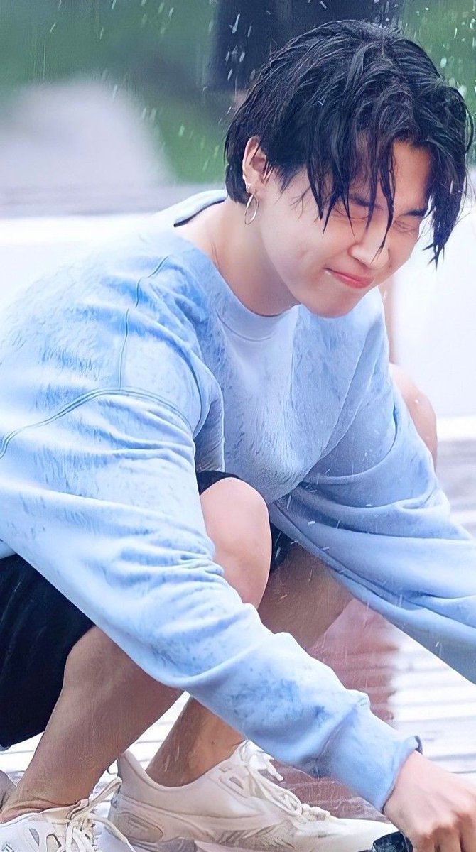 snowbluesuga's tweet photo. Espero que disfrutes muchísimo de tu día Park Jimin, te amo con todo mi corazón ahora y siempre, te deseo toda la felicidad del mundo. Cuidate mucho, come bien, abrigate bien y sé feliz siempre 💜
#OurBelovedJimin
#AngelofOctober https://t.co/JRh1maExQL