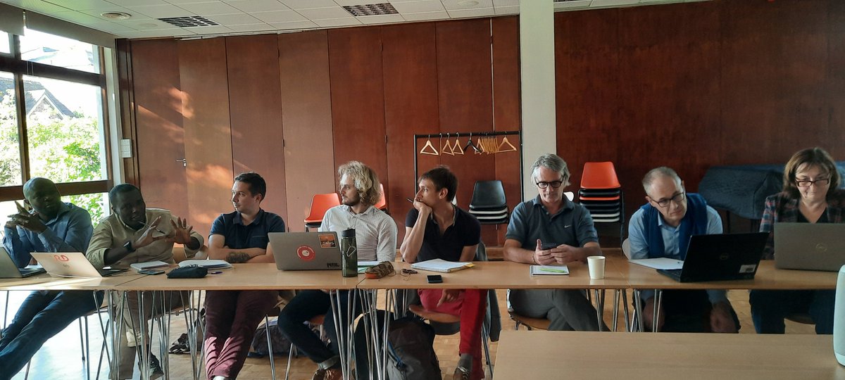 MFOxford's tweet photo. This week, we welcomed the Autumn School '"Global Forests" Tropical forests: conservation issues &amp; management challenges' in partnership w/ @GIP_Ecofor &amp; @AmbascienceUK 

Forest management, deforestation &amp; biodiversity conservation were at the heart of stimulating discussions. https://t.co/OAdfqgv7FS