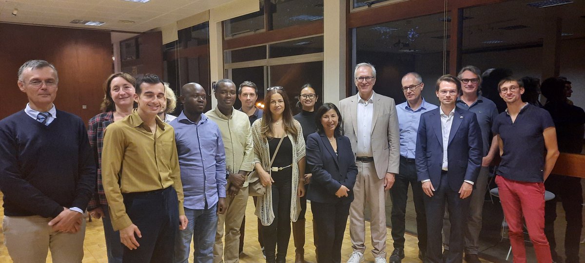 MFOxford's tweet photo. This week, we welcomed the Autumn School '"Global Forests" Tropical forests: conservation issues &amp; management challenges' in partnership w/ @GIP_Ecofor &amp; @AmbascienceUK 

Forest management, deforestation &amp; biodiversity conservation were at the heart of stimulating discussions. https://t.co/OAdfqgv7FS