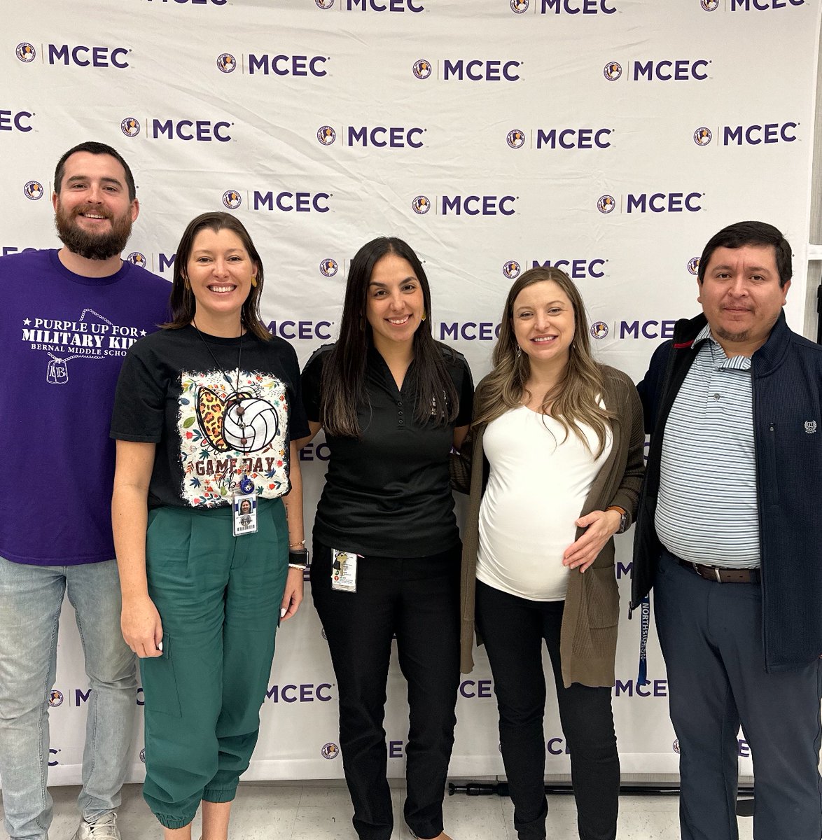 We are excited to have some staff members at the @MilitaryChild MCEC summit today! 💜
@sgvasquez03