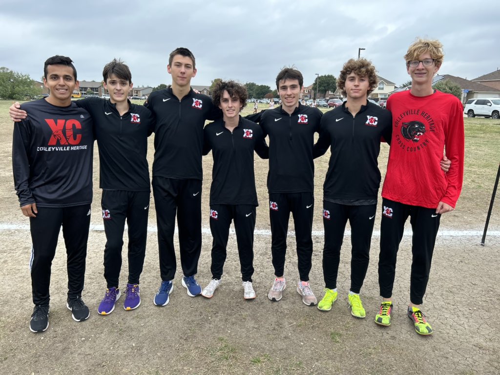 CHHSCXC's tweet photo. Varsity Boys win district for the 1st time in school history! ⚡️⚡️⚡️The boys were led by Brett Jacobs in 3rd, and Patrick Bullock in 8th. They were followed by Kayden Ferguson 11th, Caleb Taylor 14th, Jason Naja 15th, Wallace Bullock 19th, and Luis Garcia in 23rd. https://t.co/9I5JDt5MWD