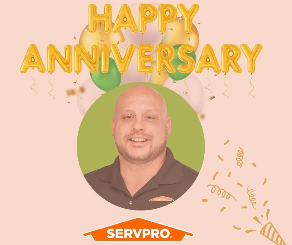 Happy Anniversary to Travis Spurlock! He is a valued member of our team as the Operations Manager in our London office! 

Cheers to 8 Years with the green team! We can only hope for 8 more!
