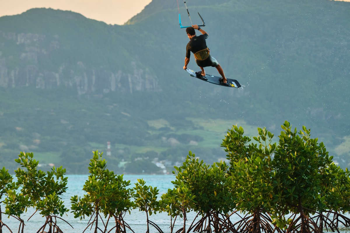 BcompLtd's tweet photo. Gear up with natural fibres! Meet the Method RS FlaxFusion waist harness by AK Durable Supply Co., powered by our ampliTex™ flax fibres. Ergonomics &amp; durability like never before! 
https://t.co/0YeNRNp1Vt

#EcoFriendlyKiteboarding #FlaxFusion #ampliTex #PlayNaturallySmart #Bcomp https://t.co/9l2J2HX0Qk