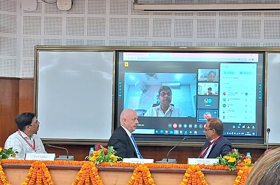 cleanganganmcg's tweet photo. Joining virtually Sh. @yourdaven, ED(T), NMCG, highlighted the significance of the #IndoDanish Smart Lab for Clean River (SLCR) and its upcoming role in enhancing the health of #VarunaRiver. A shining example where cutting-edge technology meets river restoration! #NamamiGange https://t.co/qr2L8zMP7k