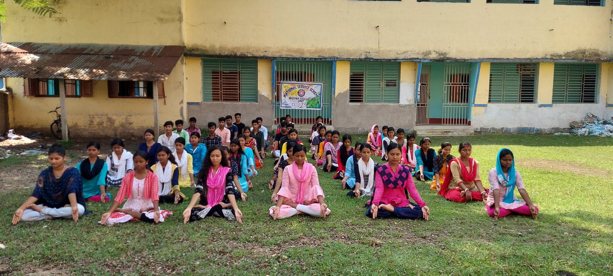 MoynaNss's tweet photo. On the occasion of Fit India Freedom Run 4.0, N.S.S.Volunteers of Moyna College took part in Yoga and Run in college ground on 12th October, 2023 @YASMinistry @_NSSIndia @rdnss_kolkata @VidyasagarNSS @CollegeMoyna @_NSSIndia @pankajsinghips @vinaynssrd @supriyamallik5 https://t.co/R4IeEONMdL