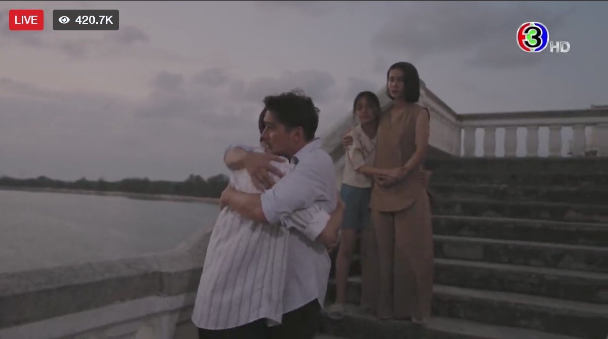 patcha_rathip's tweet photo. ยอดวิวตอนนี้ 420.7k ปังๆๆๆๆๆๆๆๆๆๆ  #เกมรักทรยศตอนจบ https://t.co/AUMWQcGSeH