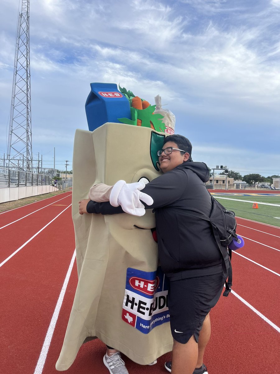 We love when H-E-B buddy stops by to wish us good luck! Rattler up baby!
