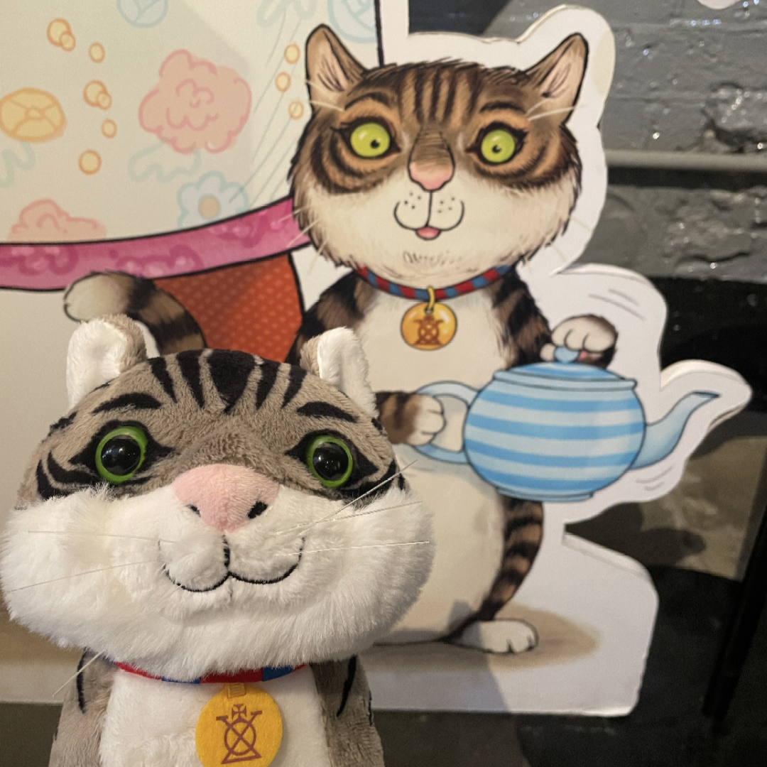 The Tower Bridge Cat tweet media
