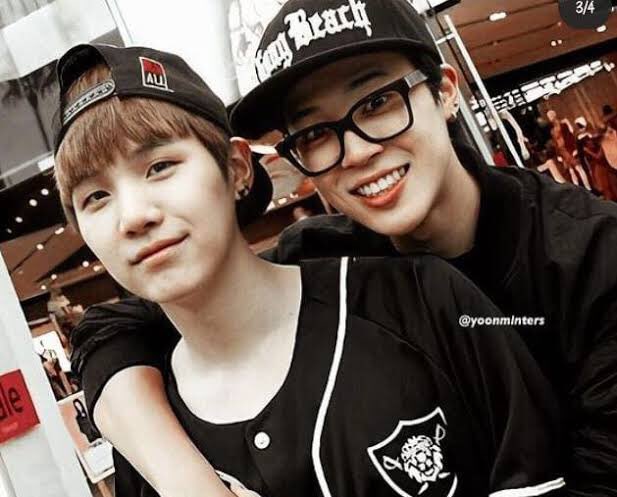 SUGAIndoFanbase's tweet photo. Happy Birthday Jimin 🐥
Terma kasih untuk kerja keras selama ini, jangan terlalu keras dengan diri kamu. Kamu hebat

#iniSUGAhyung 
#HappyJiminDay
#HappyBirthdayJimin https://t.co/3xp8IBLg1A