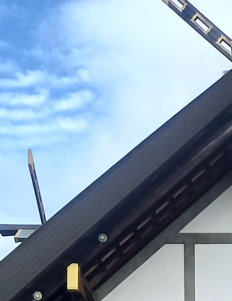 4mLfBNaQcmlyARe's tweet photo. 雲に下を見下ろす感じで顔が見えるんですが
これは神様ですよね？
ってか自分だけですか？みえますよね

#西岡神社
#コンカフェ
#札幌
#神社巡り 
#神社 https://t.co/lWqIQ9m6Tx