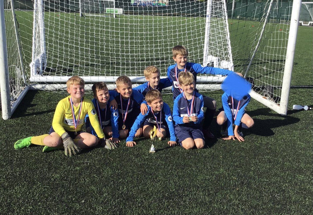 Congratulations to our Year 4 footballers for winning today’s St Helens Football Tournament! The performances, behaviour and sportsmanship that they showed was outstanding! Well done! 🏆 🏅