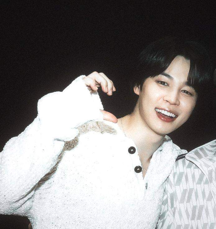 th_le205's tweet photo. Jiminie sinh nhật vui vẻ nhé 🥰#jimin #HappyBirthdayJimin https://t.co/04Kgq5knUX