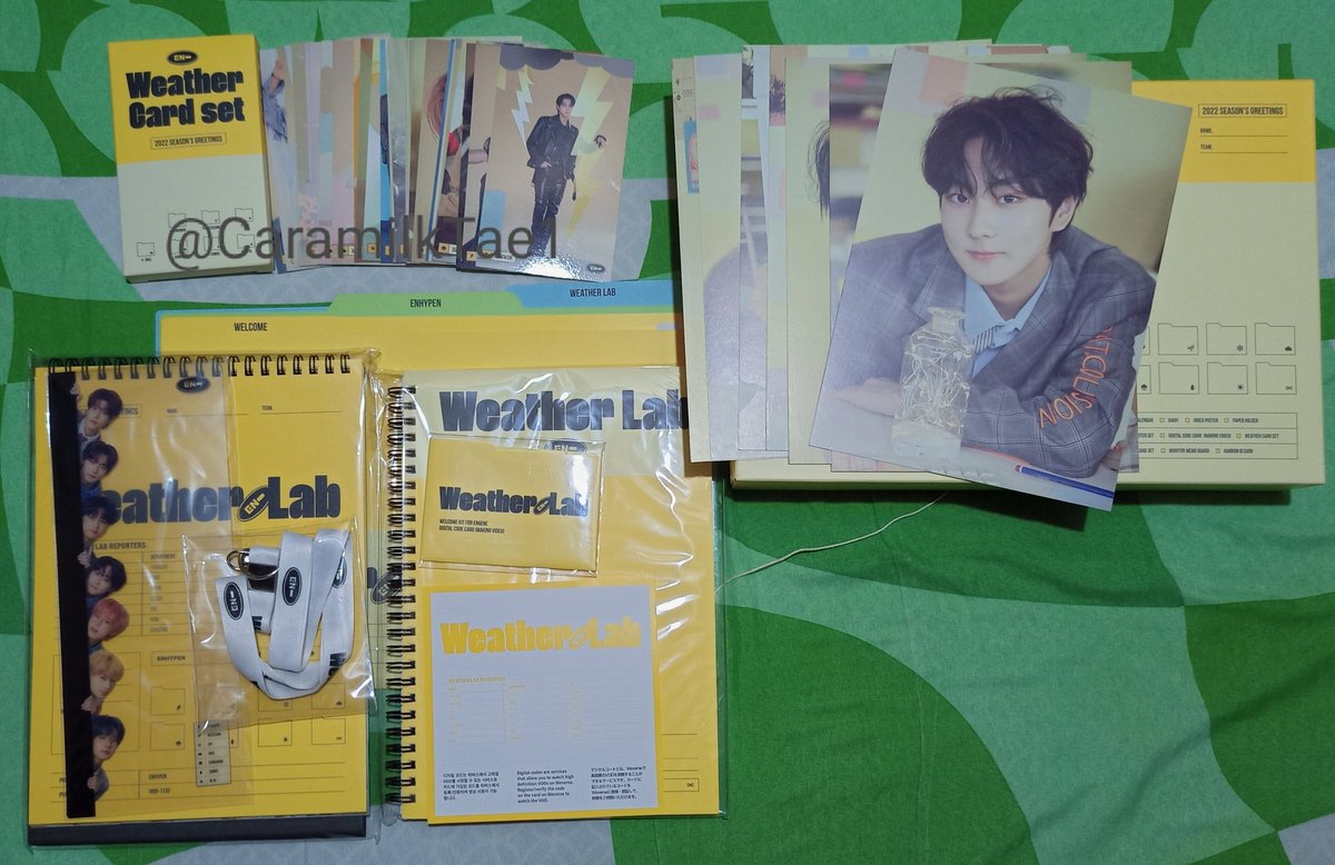 CaramilkTae1's tweet photo. wts lfb enhypen ph 

2022 season's greetings weather lab

Unsealed w/ complete inclu except sg id &amp; pc set
- P600 + lsf
- strictly as a set

MOP: Gcash
Courier: J&amp;T only
Loc: Tacloban City

t. enhypen sg season's greetings 2022 weather lab https://t.co/BaRjBq42bR
