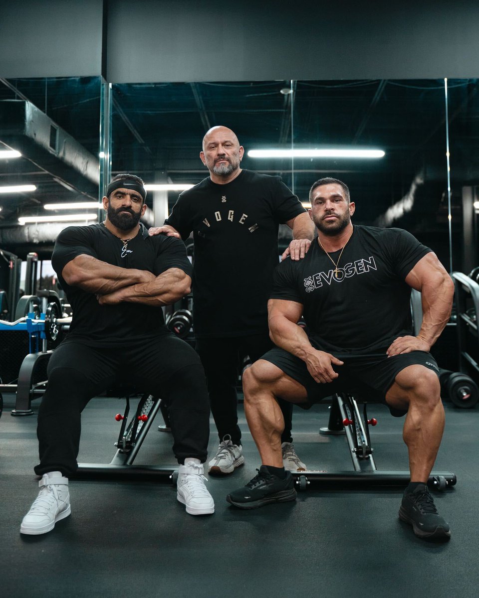 EvogenNutrition's tweet image. Championships are earned! 👑

The hard work behind the scenes isn't glamorous, but is what’s needed to make history. 😤

This is what it takes.
#EvogenElite

#HanyRambod #HadiChoopan #DerekLunsford #MrOlympia