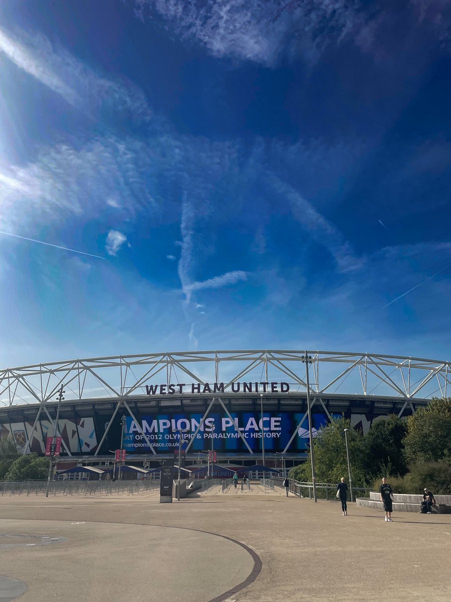 UckColl_Geog's tweet photo. Earlier this week our year 10 geographers had a fantastic day in East London looking at the regeneration of the Olympic park area. Here are just a few snaps to show why so many people now want to live here! https://t.co/SkQQtLo9Fn