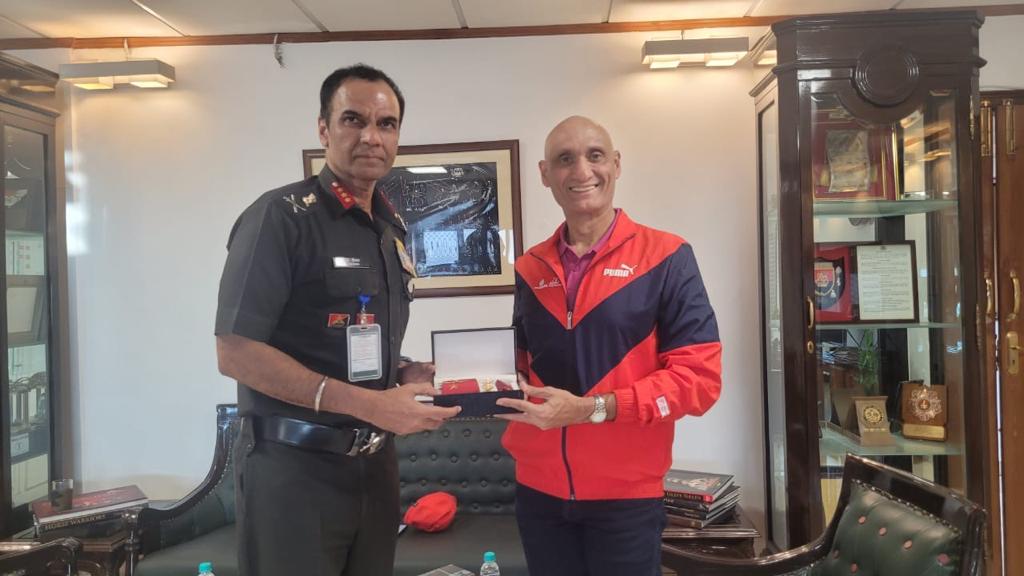 procamintl's tweet image. Leading the Way💪🏃‍♂️

Procam’s Jt. Managing Director, Vivek Singh, and The Quarter Master General for India, who is taking on the 10K challenge this Sunday at @DelhiHM_ 

#RangDeDilli #VedantaDHM23