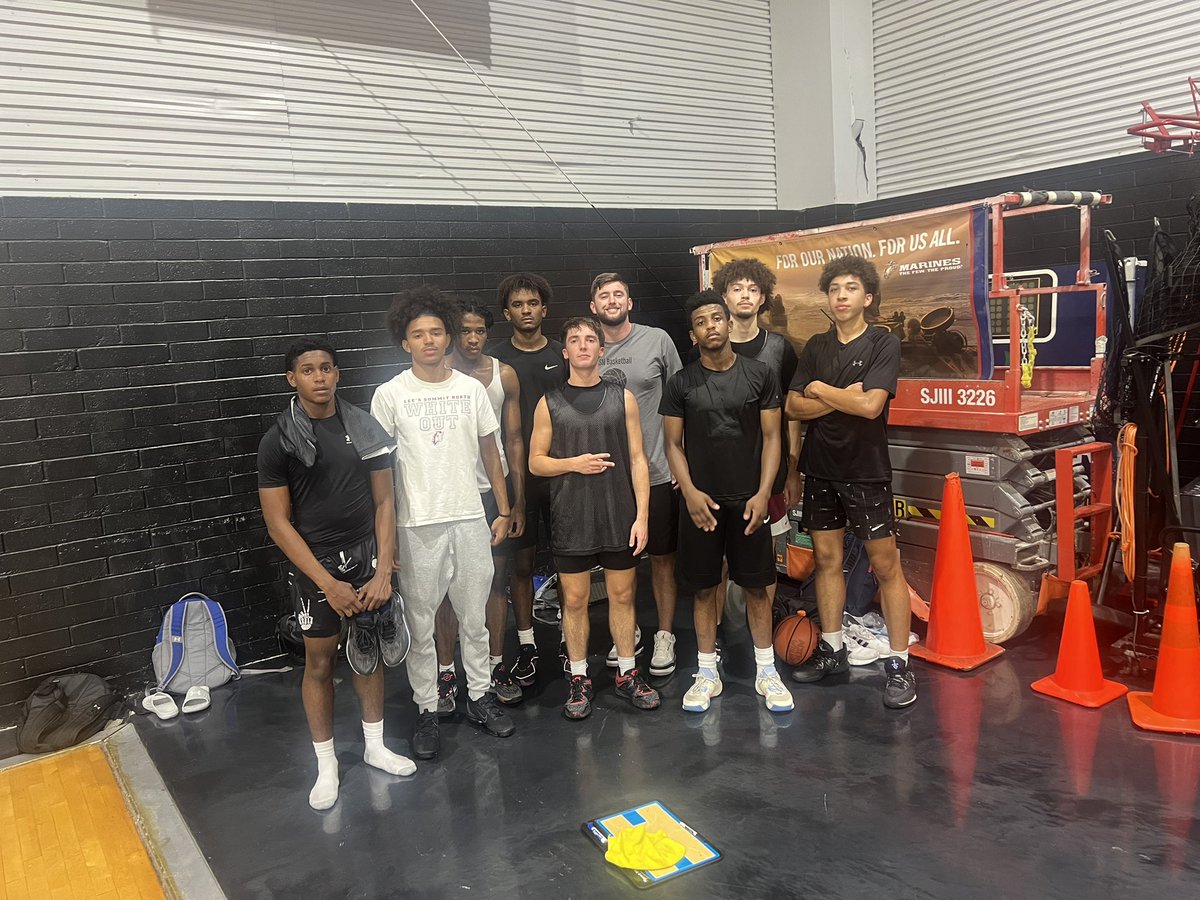 Just wrapped up Marcus Denmon Fall League coaching the Lee Summit North Broncos. 5-3 is a small stepping stone into what will be a good season. Can’t wait to watch the boys in full swing in a couple months.  #thedifference