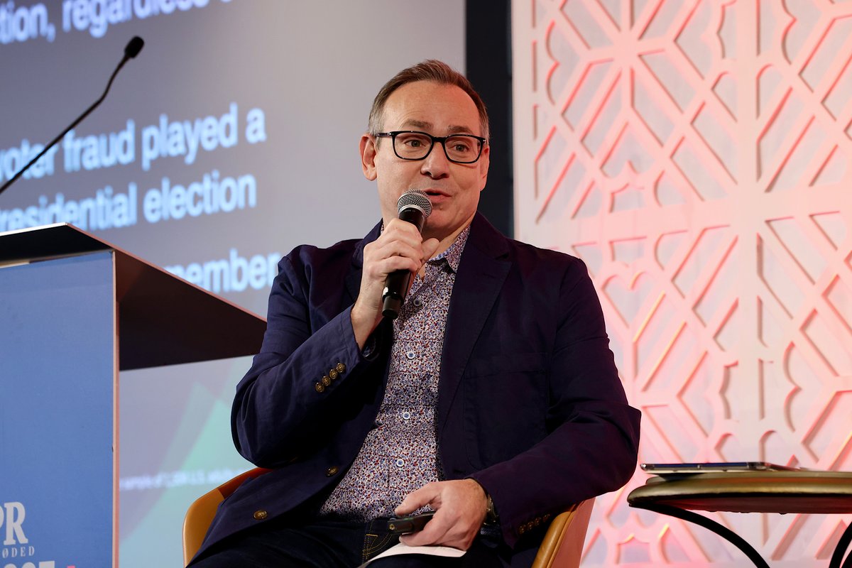 PRWeekUS's tweet photo. At #PRDecoded, Zachary M. Schwitzky of @LimbikInc, Caroline Tarpey of @LimbikInc  &amp; Chad Latz of @BCWGlobal discussed how cognitive AI can play a vital role in helping to proactively identify, prioritize and respond to information threats to protect and promote reputation. https://t.co/i3bHsyZsCi