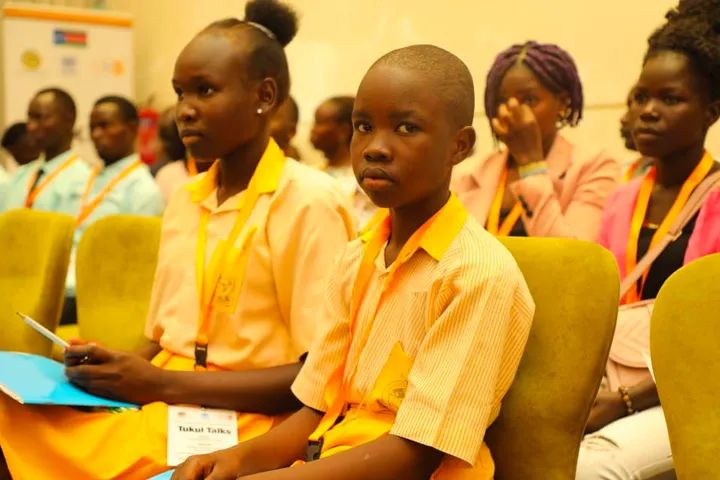 unfpayapss's tweet photo. "Girls are the future leaders, innovators, and change-makers of our world, let's invest in their education, health, and rights. Together, we can create a more equal and inclusive world.@EmmaKwaje @AnnaManeno #GirlsEmpowerment @UNFPASouthSudan
@OlajideDemola
@CanSouthSudan https://t.co/B4yYbBZ2ts