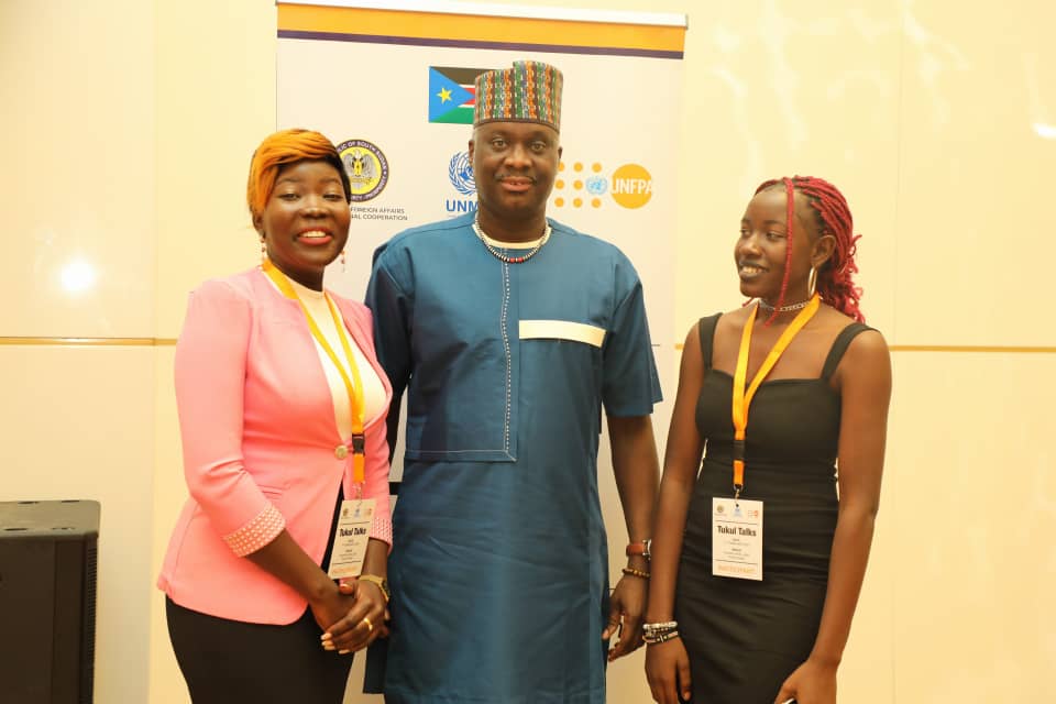 unfpayapss's tweet photo. "Girls are the future leaders, innovators, and change-makers of our world, let's invest in their education, health, and rights. Together, we can create a more equal and inclusive world.@EmmaKwaje @AnnaManeno #GirlsEmpowerment @UNFPASouthSudan
@OlajideDemola
@CanSouthSudan https://t.co/B4yYbBZ2ts
