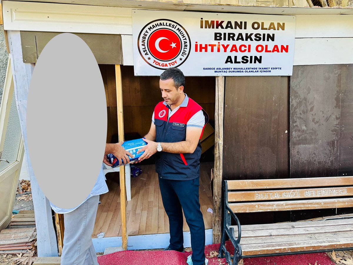 Tolga_Toy's tweet photo. Hayırseverlerimizin desteğiyle bugün mahallemizdeki yüzlerce ailemize bebek bezi, mama vb. dağıtımı yaptık. Emeği geçenlerden Allah razı olsun.
#malatya https://t.co/cuDCz0i8SD