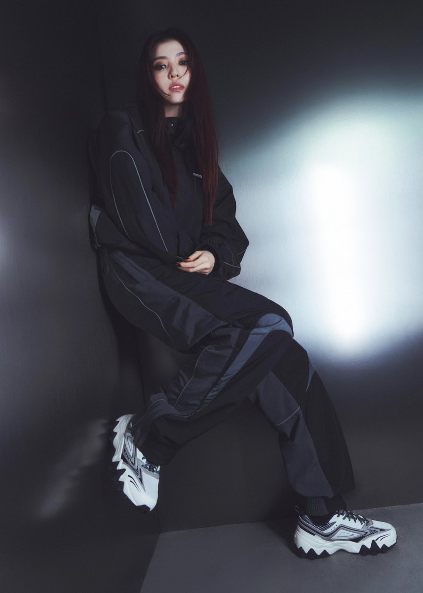 soheeHQ's tweet photo. [FHD] 2023 Han So Hee for @fila_korea ‘F-BOX COLLECTION’ - 10P (UP TO 5000x7000)

DL: https://t.co/6f6yriRsLx

#한소희 #HanSoHee https://t.co/1pjdVqNb5m