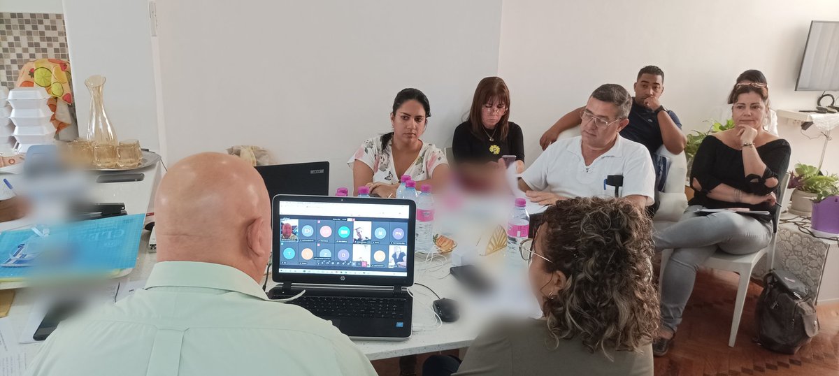 CubacooperaMzb's tweet photo. Se realiza el Consejo de dirección ampliado mediante videoconferencia con las brigadas médicas de las provincias

Se analizan temas de suma interés, como la actividad fundamental de enero a septiembre, los principales indicadores, el cumplimiento y los resultados.
#CubaCoopera https://t.co/BmqKyfjMoR