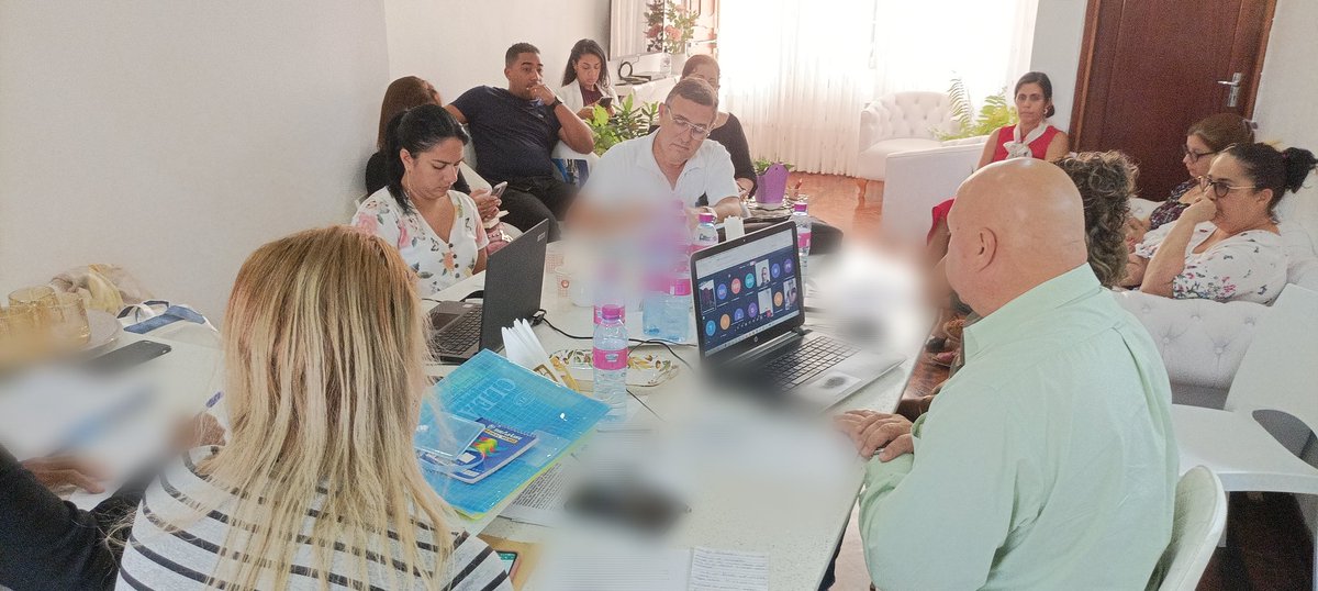 CubacooperaMzb's tweet photo. Se realiza el Consejo de dirección ampliado mediante videoconferencia con las brigadas médicas de las provincias

Se analizan temas de suma interés, como la actividad fundamental de enero a septiembre, los principales indicadores, el cumplimiento y los resultados.
#CubaCoopera https://t.co/BmqKyfjMoR