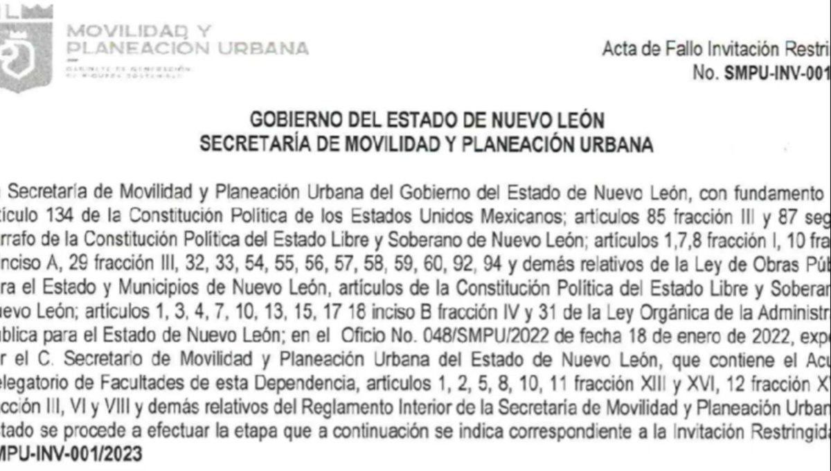 FloresBenavid's tweet photo. El desmonte del Rio Santa Catarina tenia como objetivo un viaducto de cuota en el mismo.

Asi lo advertí el pasado 12 de julio de 2023.

Posteriormente en la audiencia pública del ejecutivo con Un río en el río , 30 julio, Zulema Rincón exhibió una instrucción de la Secretaria de Movilidad para que se realizara un estudio de costo beneficio de un viaducto de cuota en el río Santa Catarina.

El Secretario de movilidad #HernanVillarreal titubeante, al haber sido descubierto "con los dedos en la puerta" dijo que así decia la orden del estudio, pero que en realidad iba a ser por Morones Prieto.

Ahora presenta un proyecto de un viaducto de cuota, de un segundo piso en Morones Prieto, pero habla del talud del Río.

Los ciudadanos ya logramos  que un proyecto para hacer un viaducto EN EL CAUCE del rio Santa Catarina, se  desplace solo "al talud del Río". Y esto nos lo deben de explicar. 

Primero señor Secretario #HernánVillarreal, con todo respeto,transparencia y explicación del proyecto que está hablando y que le presentó solo al periódico @elnorte

En su sitio de Internet explique el proyecto a detalle para que el ciudadano, que quiera, pueda verlo y pregunte lo que desee.

Ya vimos que han dicho muchas mentiras, una de ellas, metiendo miedo con una mega inundación para justificar la depredacion del Río, cuando en realidad se trataba de un viaducto de cuota. 🌳🌺