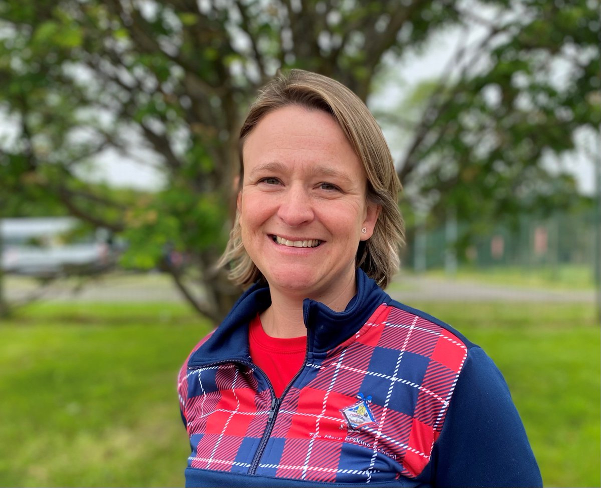 esm_edinburgh's tweet photo. We were so excited to catch our very own Nikki Aitchison, MES Head of PE, on @BBCRadioScot this morning, talking to Stephen Jardine about how we can make PE in school more enjoyable for girls. Thanks so much to the BBC for having us on.🤸🤾‍♀️🏊‍♀️📺 https://t.co/KYVecp9eEQ