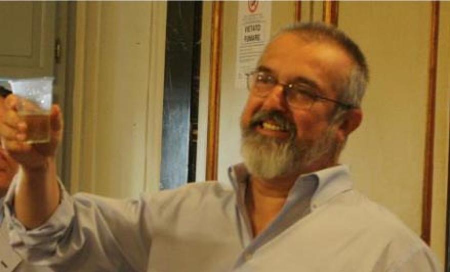 Radio3scienza's tweet photo. Stamattina siamo andati a Ginevra a visitare #ScienceGateway, il nuovo spazio interattivo del #CERN progettato da Renzo Piano. Una puntata per Romeo Bassoli, grande giornalista scientifico e a lungo capo ufficio stampa dell'@INFN_: a 10 anni dalla sua scomparsa, ci piaceva  ricordarlo in mezzo ai suoi strumenti del mestiere - la #fisica, la comunicazione, il pubblico https://t.co/FLyqST9WnC