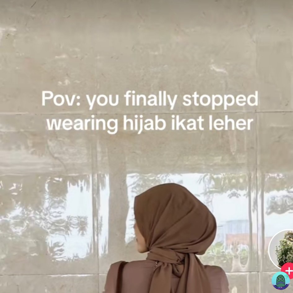 TUTORIAL HIJAB MENUTUP DADA SIMPEL UNTUK DAILY
(Simpen dulu aja buat referensi)

Jujur mau sungkem sama yang bikin tren tiktok yang satu ini, alhamdulillah sekarang udah mulai belajar pake hijab menutup dada. Semoga bisa konsisten 🥹🤎