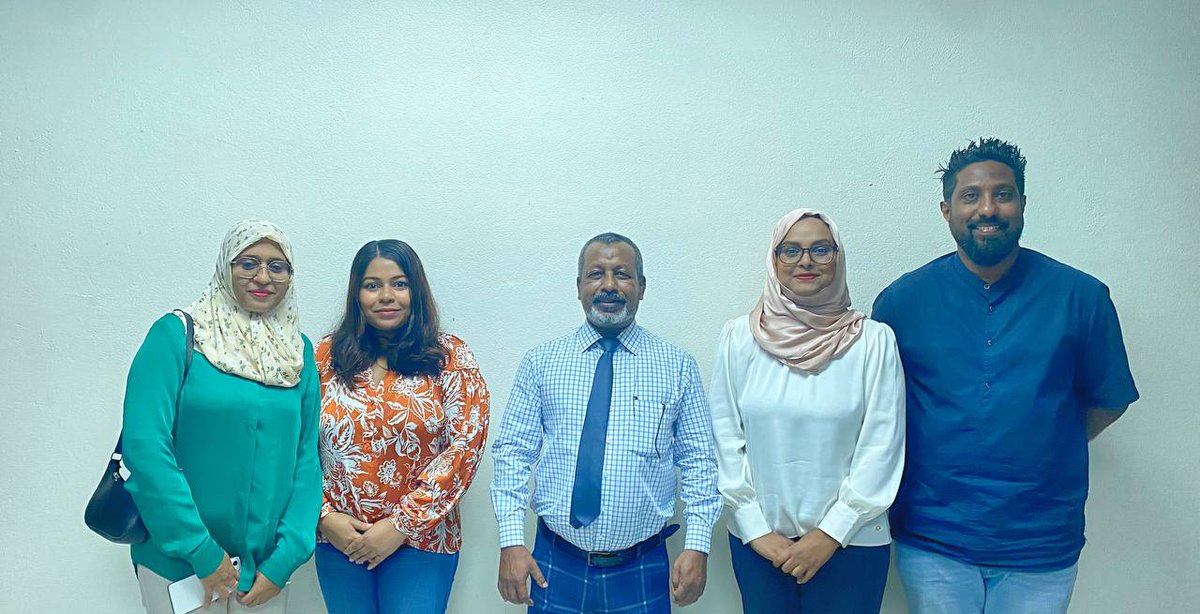 Pleasure to meet the management of <a href="/Moms_Aid/">Moms Aid</a>  discussed for possible collaboration in disability Inclusion &amp; Empowerment of Women/Girls with disabilities across the Maldives. Together for #InclusiveCommunity #LeaveNoOneBehind <a href="/AhmedIrash1/">Ahmed Irash</a> <a href="/Muavviyath/">Muthu އަތް ބަޅު،ކޮރު،ބޯގޯސް (މުއްތު) ♿🍉</a>