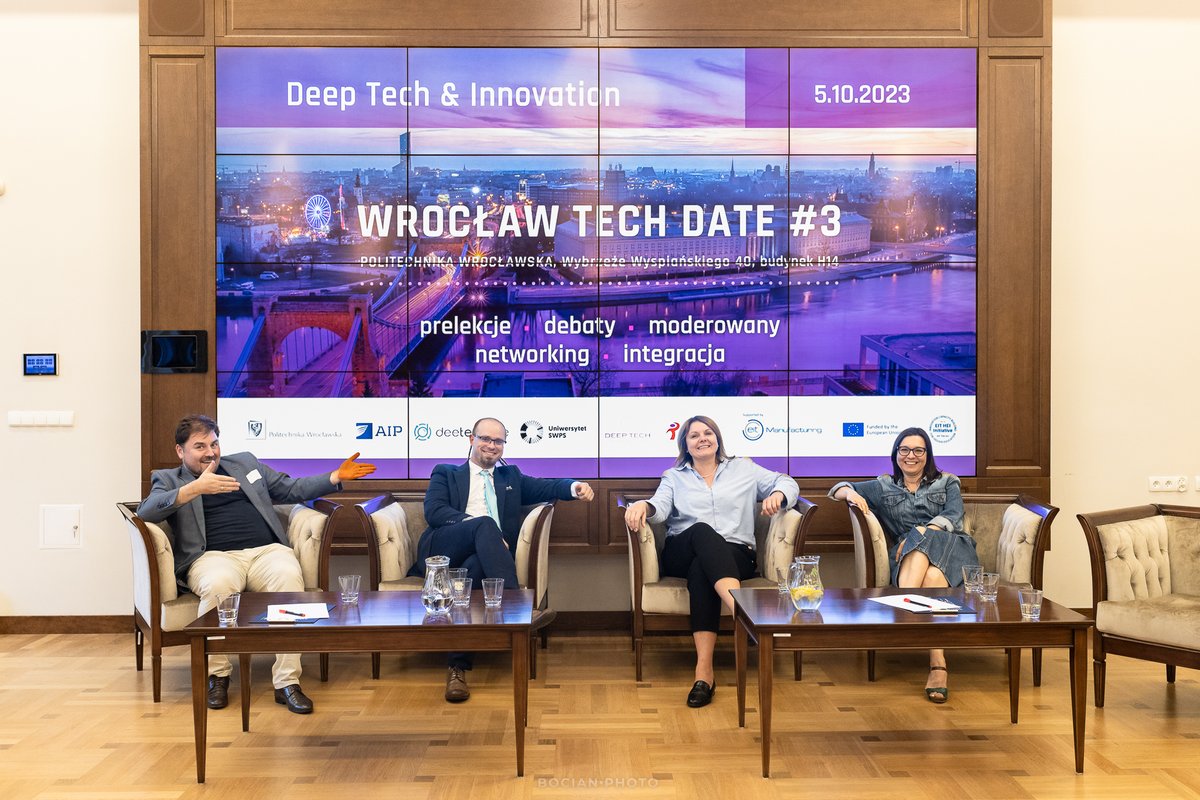 SWPSUniversity's tweet photo. Jakie są wyzwania technologiczne w medycynie jutra? Jak wejść na rynek z przełomową technologią medyczną? Na takie pytania odpowiadano podczas 3. edycji #WrocławTechDate na @PWr_Wroclaw Wśród organizatorów wydarzenia #CentrumTransferuWiedzy #UniwersytetSWPS https://t.co/YPqoflQXhO