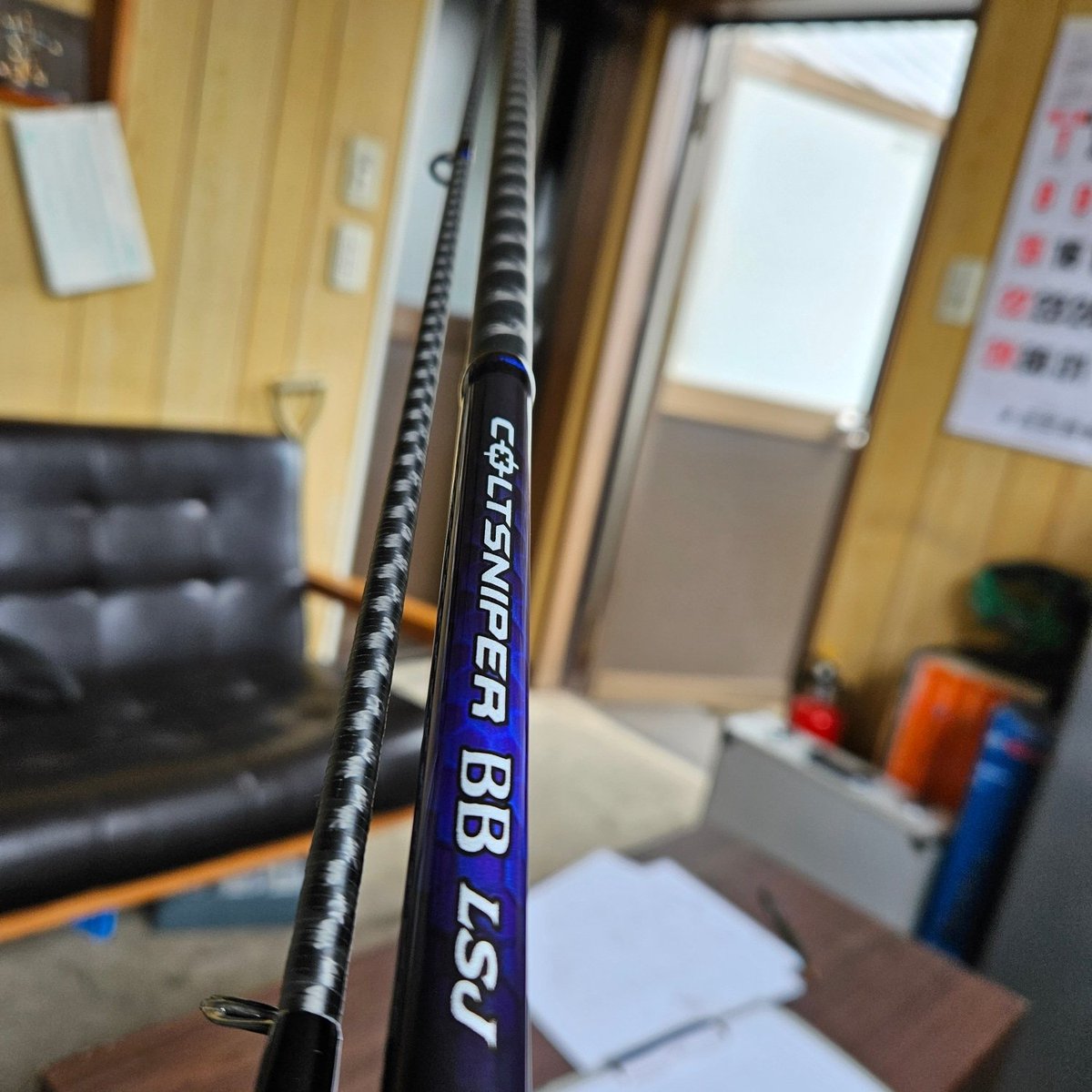 kajisuke51's tweet photo. 釣りの帰り道、登坂車線の追い越しで違法？なスピード取締りで捕まり縁起を良くするためロッド買っちゃいました❗検察庁へ行って捕まった経緯を話したら「普通登り坂下り坂では取締りしないはず❗」と…いやいややってましたよ😒💢💢因みに敦賀警察でした‼️納得いかん❗
#スピード取締り
#違法取締り https://t.co/FDEdo7Yk86