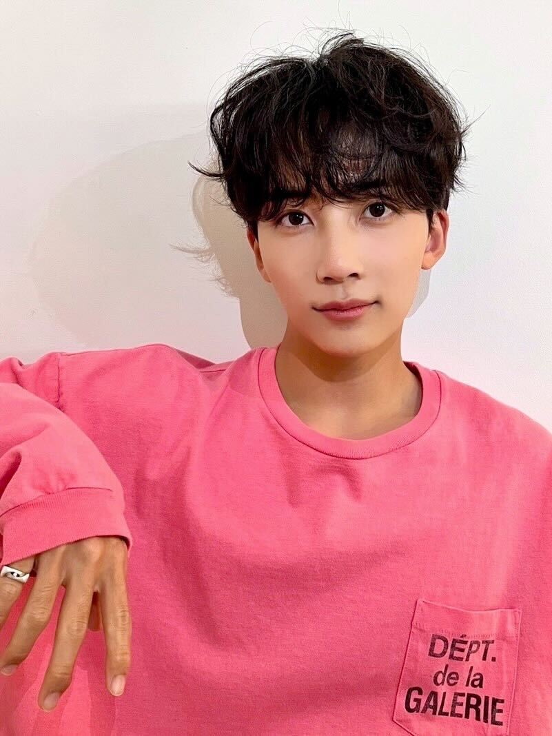 pledis_17jp's tweet photo. [17’S JEONGHAN] 
今日は10月最後の授業でした~
数年前は日本語が得意ではなかったですが、今はこうやって生徒の皆さんと毎月楽しく授業をやっています!
どんなことでも諦めなければ、必ず成長できると信じて、先生と一緒に頑張りましょう👼

#ジョンハン先生
#JEONGHAN
#SEVENTEEN
#SEVENTEENLOCKS https://t.co/Mk5bY2UAlH