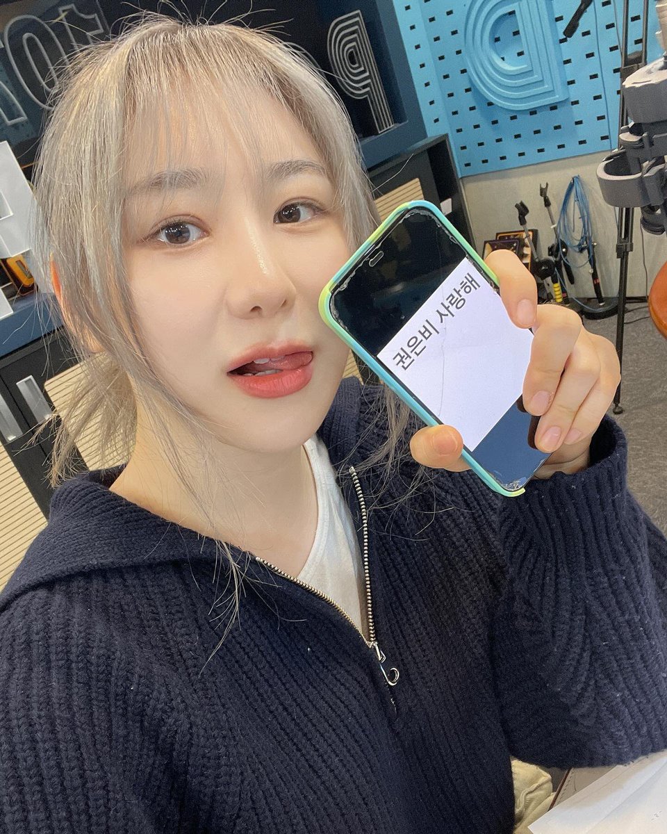 채릿 tweet media