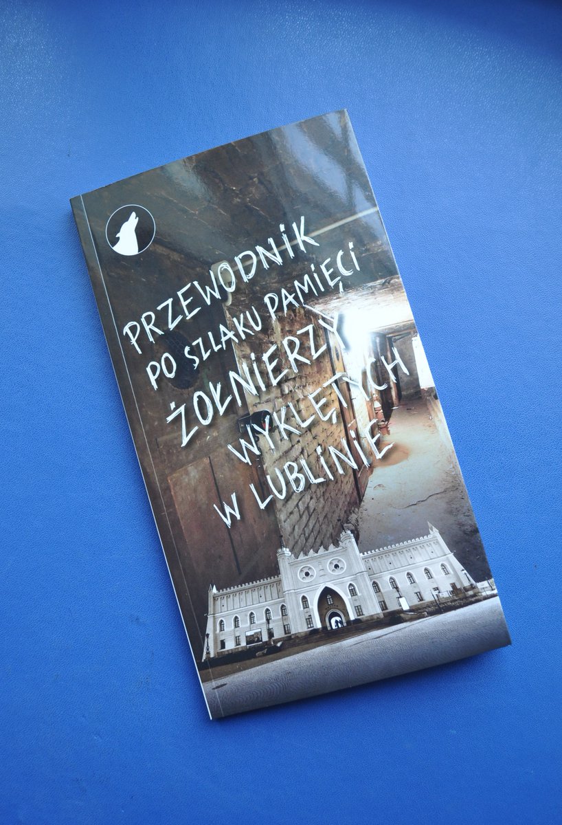 ASKrasnystaw's tweet photo. W dniu 11 października 2023 r. skazani odbywający karę w @ASKrasnystaw uczestniczyli w prelekcji na temat podziemia niepodległościowego w powojennej Polsce 🇵🇱, prowadzonej przez Prezesa Fundacji im. Kazimierza Wielkiego.
👇
https://t.co/f56zvbyUPb https://t.co/EW19wLdFcT