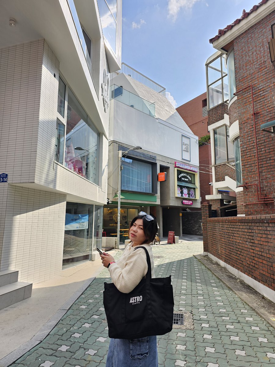 MeiHua_XZ's tweet image. Korea day 2
#astrostuff